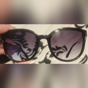 Quay Sunglasses